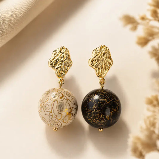 black&white lacquer earring
